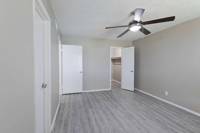 Foto del edificio - 531 Bedford Rd