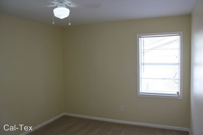 Foto del edificio - 722 W Avenue E