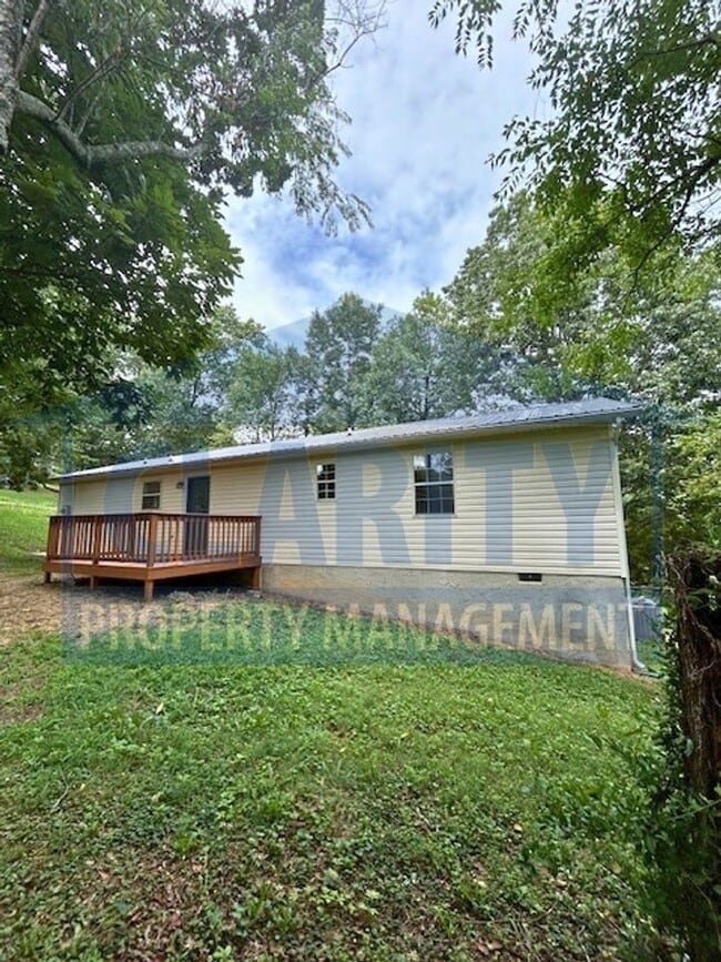 Foto del edificio - Newly renovated 3 bedroom, 2 bath ranch home!