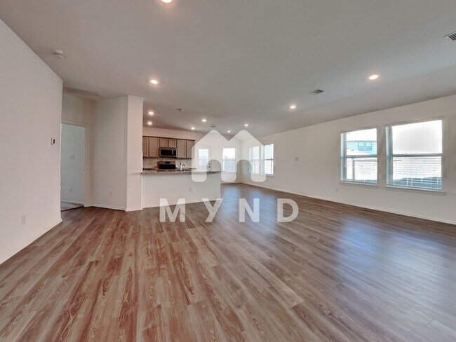 Foto del edificio - 428 Pecan Landing Ln
