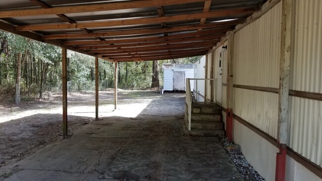 Building Photo - 610 Evans Ave