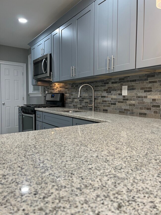 Building Photo - 190 Park St