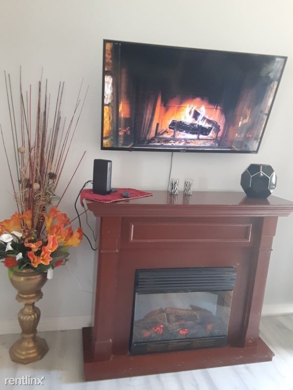 Foto del edificio - 2 br, 2 bath Condo - 5032 Spencer St D Unit D