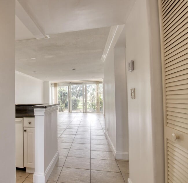 Building Photo - 4489 Luxemburg Ct