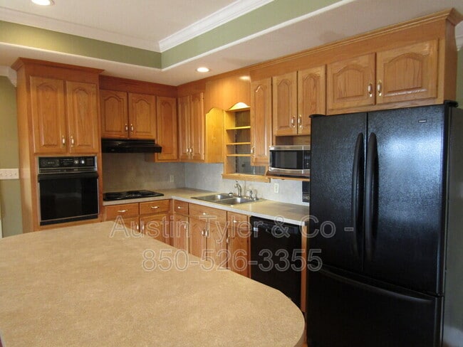 Building Photo - 4845 Rooks Dr