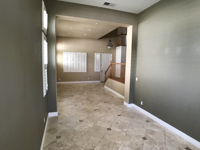 Building Photo - Rare large Garin Ranch 4-bedroom rental op...