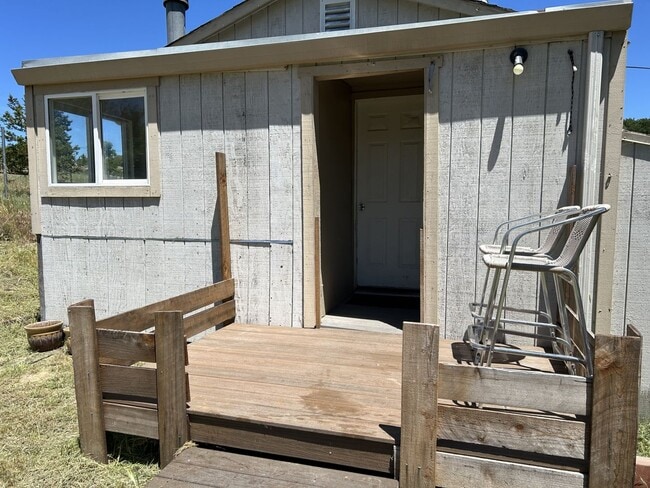 Building Photo - NewBL NB-T 398