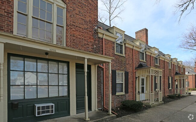 Foto del edificio - Mariemont Townehomes - MR1