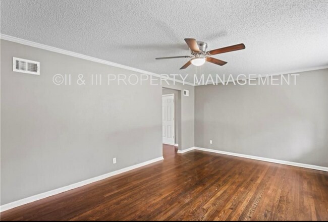 Building Photo - 8022 W 61st St
