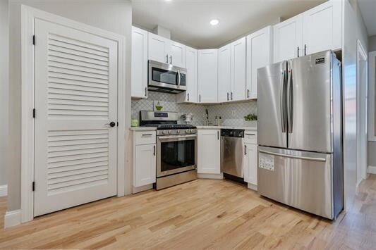 Building Photo - 346 Communipaw Ave