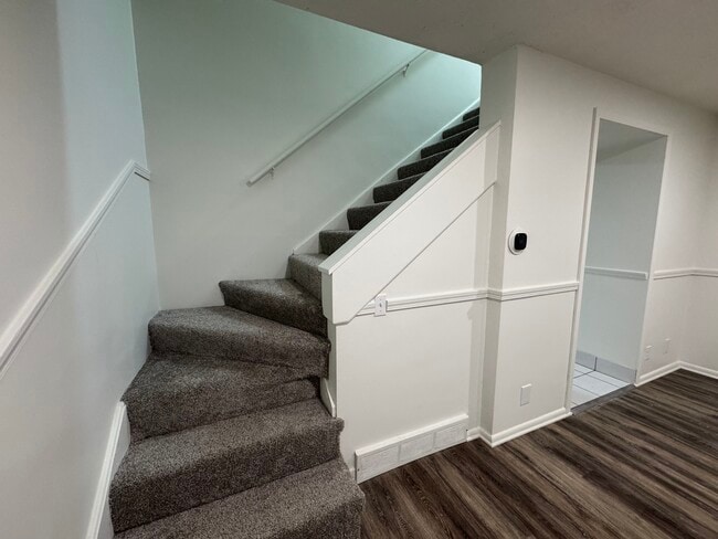 Building Photo - 459 N 400 E