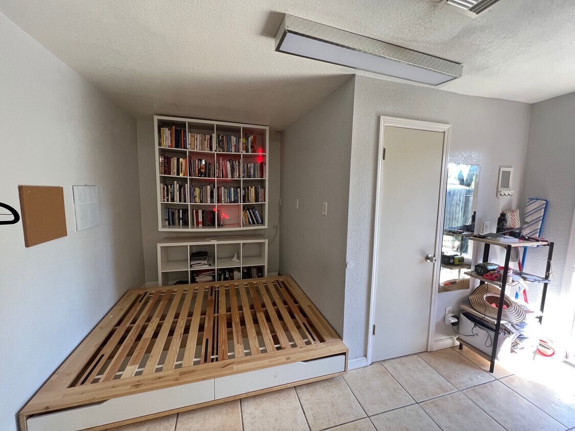 Queen sized bed with storage. Purple Mattress can be included, prefer that the bed frame stays - 3208 Santa Cruz Way