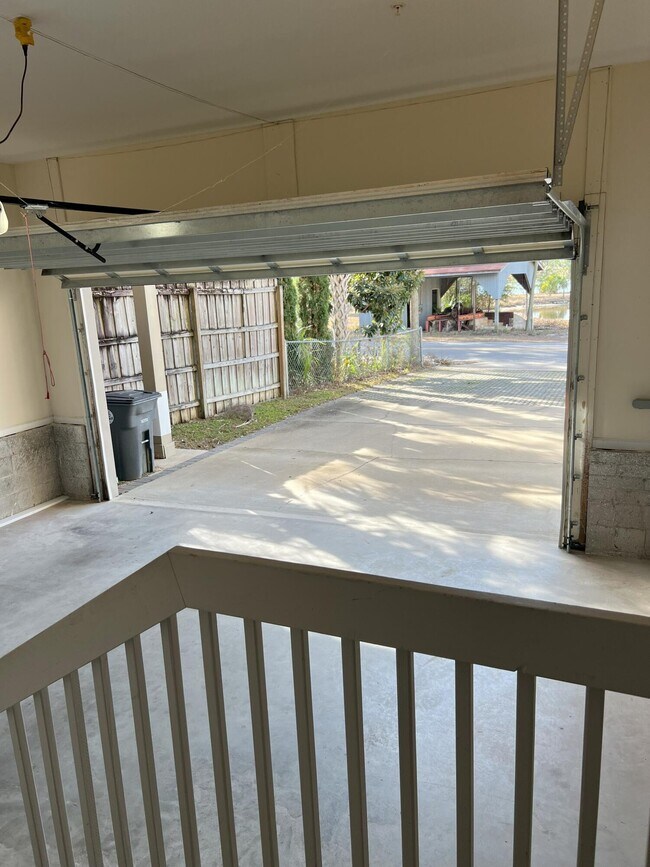 Foto del edificio - 1147 N Bayshore Dr