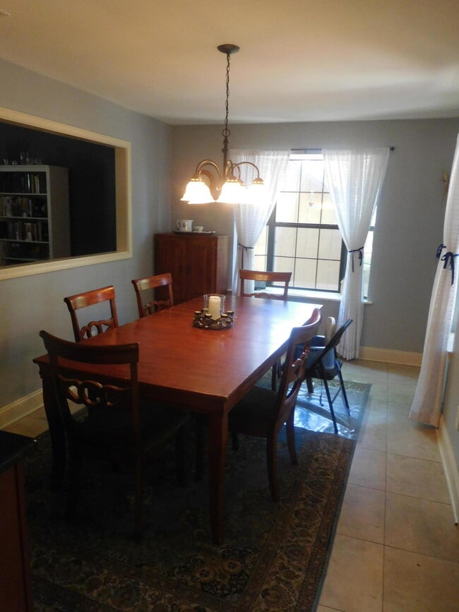 Foto del edificio - 527 Matthew St