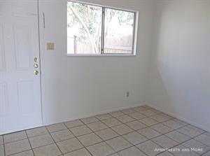 Foto del edificio - Nice 2 bedroom 1 bath duplex with fenced y...