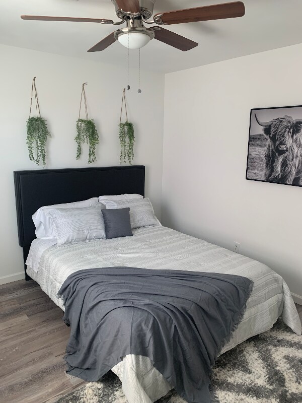 Foto principal - 807 Harrison Ave