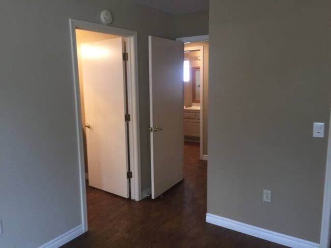 Building Photo - 9109 Grayling Dr
