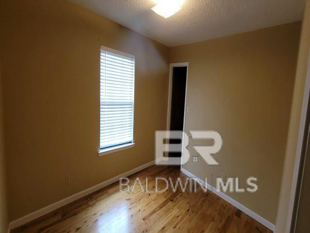 Foto del edificio - 8667 Brook Ln