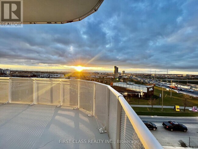 Photo du bâtiment - 195 Commerce St
