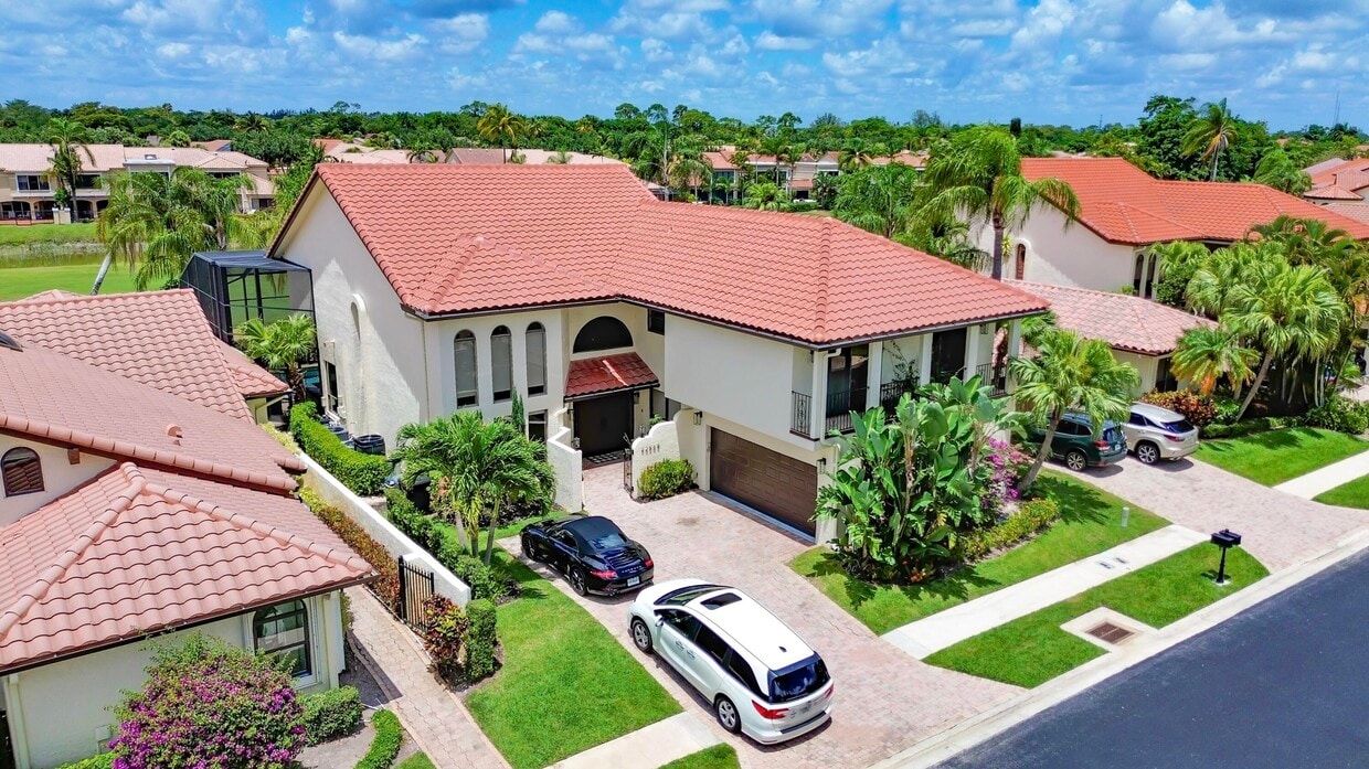 Primary Photo - 22568 Esplanada Cir