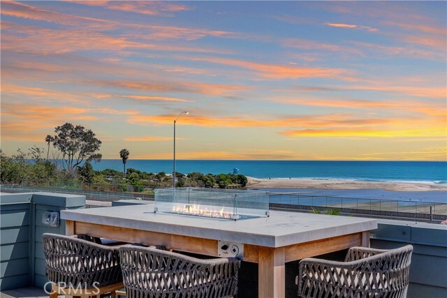 Foto principal - 1417 Doheny Way
