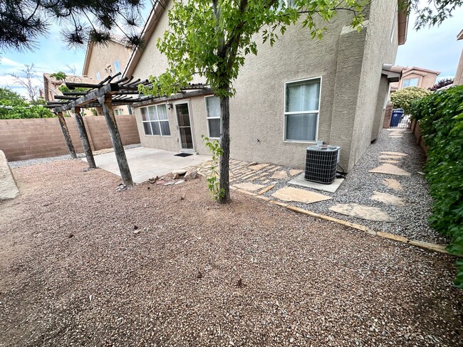 Foto del edificio - 3 Bedroom 3 Bathroom 2 Car Garage