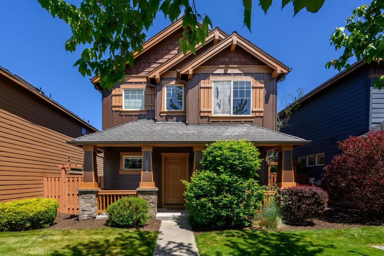 Foto principal - Wonderful 4 bedroom in SE Bend!