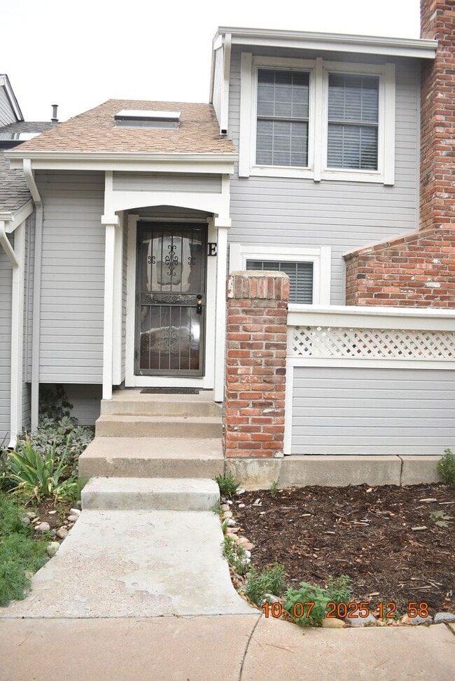 Building Photo - 2890 W Long Cir