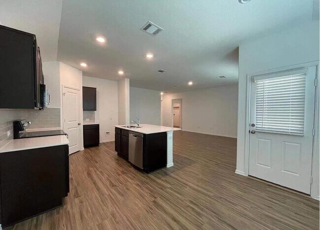 Foto del edificio - 307 Bluejack Wy