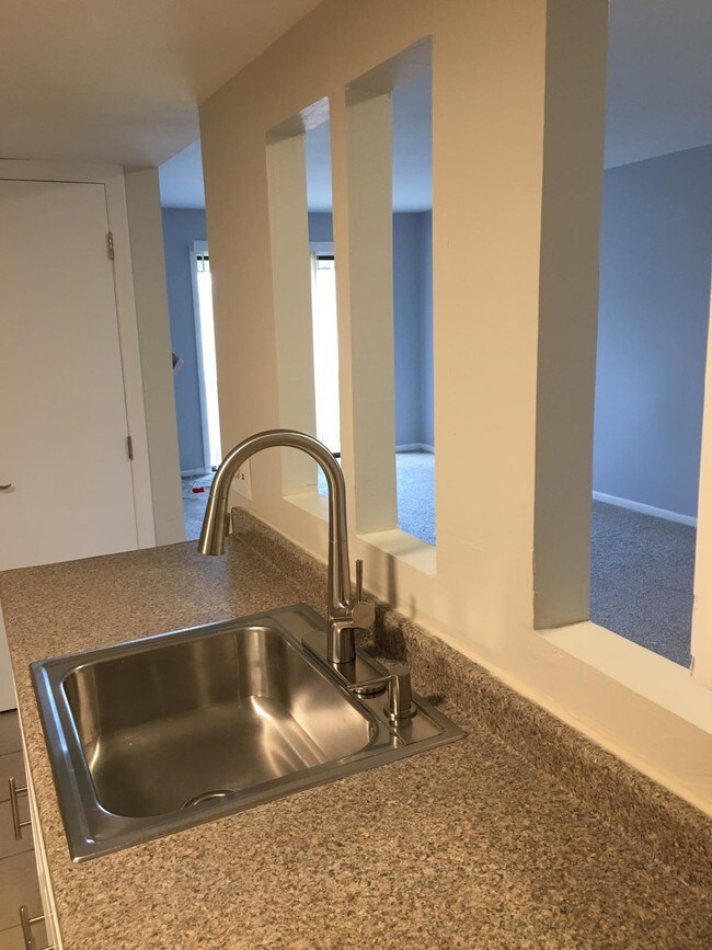 Foto del edificio - 1137 Hartford Ave