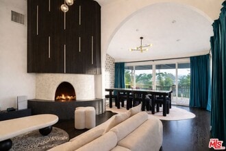 Building Photo - 8810 Hollywood Blvd