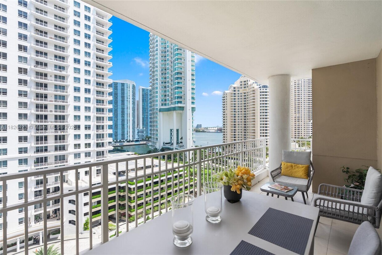 Foto principal - 701 Brickell Key Blvd