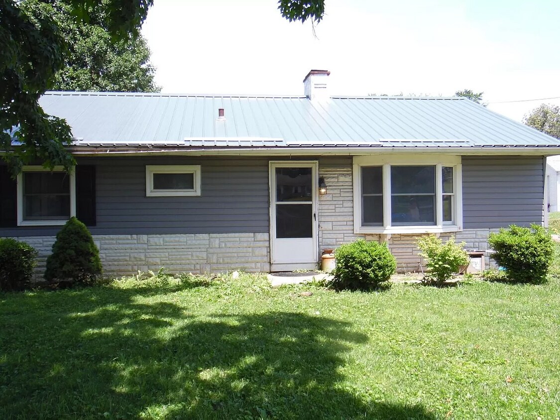 815 E Sandusky Ave, Bellefontaine, OH 43311 House Rental in