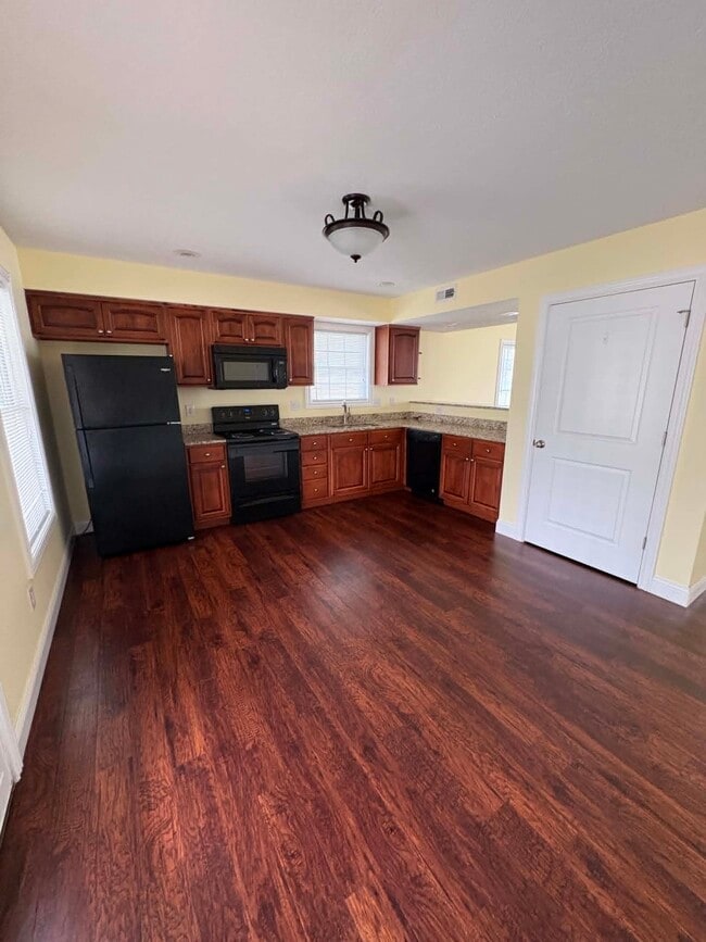 Building Photo - 1752 W Countryside Ln