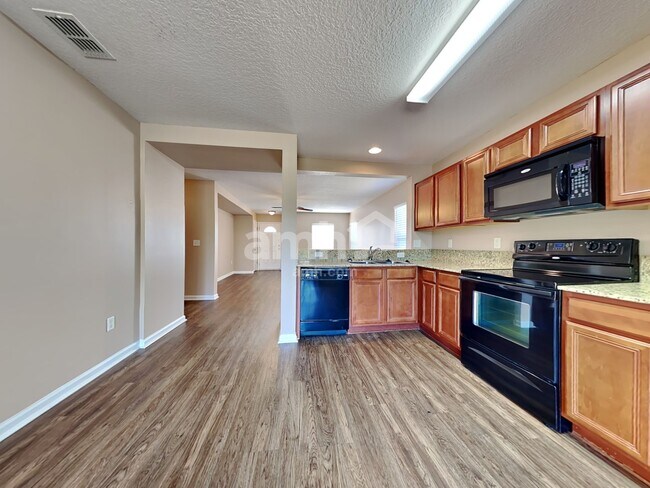 Building Photo - 12618 Wooded Bluff Ct