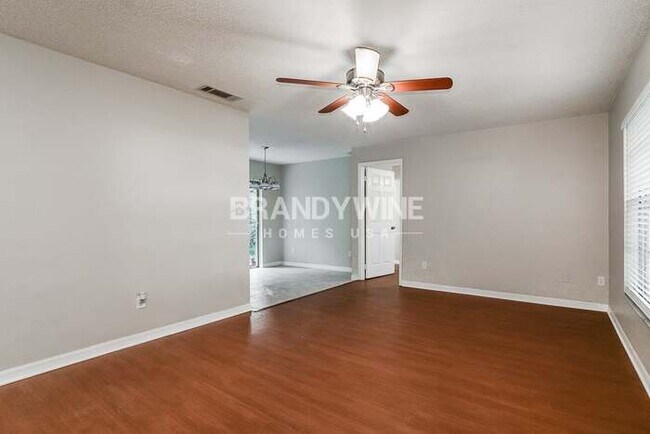 Foto del edificio - 215 Shore Rd