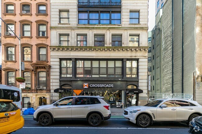 Building Photo - 22-24 W 26th St