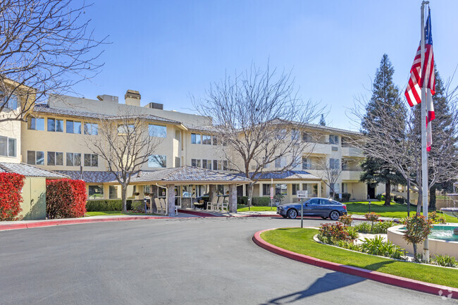 Foto del edificio - Columbus Estates