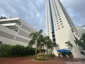 Building Photo - 400 Hobron Ln