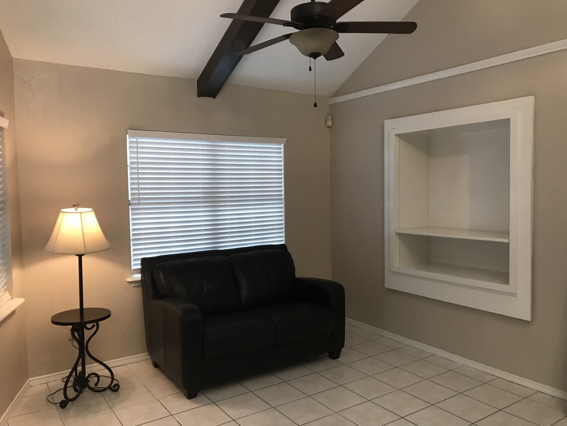 Foto principal - 820 N 6th Ave