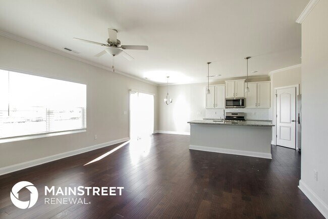 Building Photo - 2132 Vecchio Dr