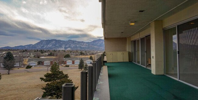 Building Photo - Fantastic 2 Bed, 2 Bath Condo