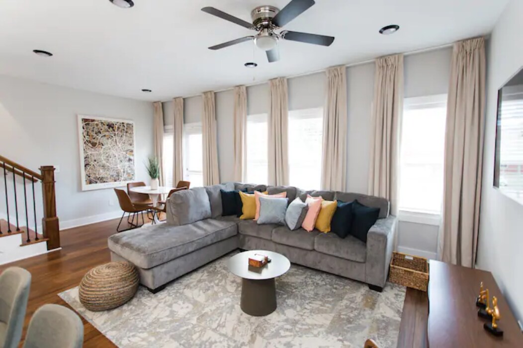 Foto principal - 421 Elysian Fields Rd