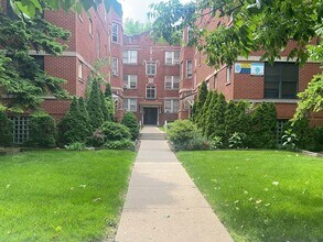 Building Photo - 3932 N Keeler Ave