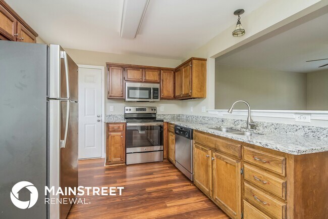 Building Photo - 1115 McDonough Cir