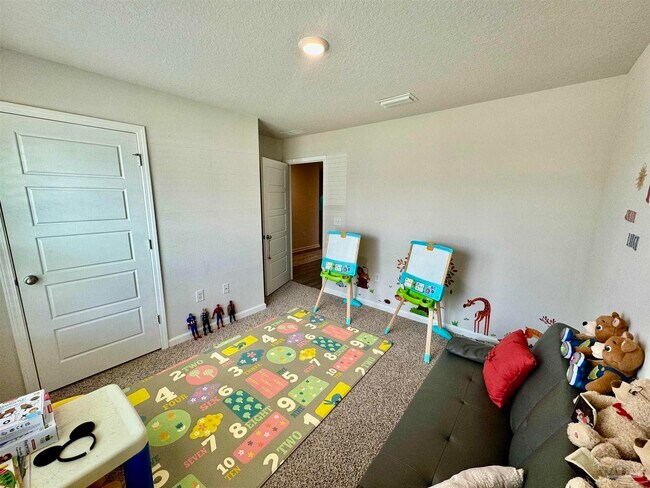Foto del edificio - 914 Lovebird Ct