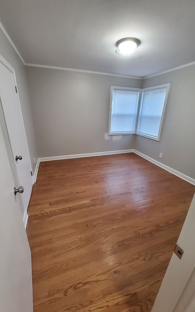 Foto del edificio - 1336 Oak Ridge Dr