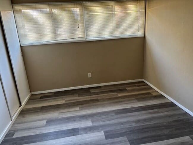 Building Photo - 3 Bedroom, 1 Bath Single Family Home