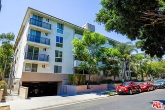 Building Photo - 833 Edinburgh Ave