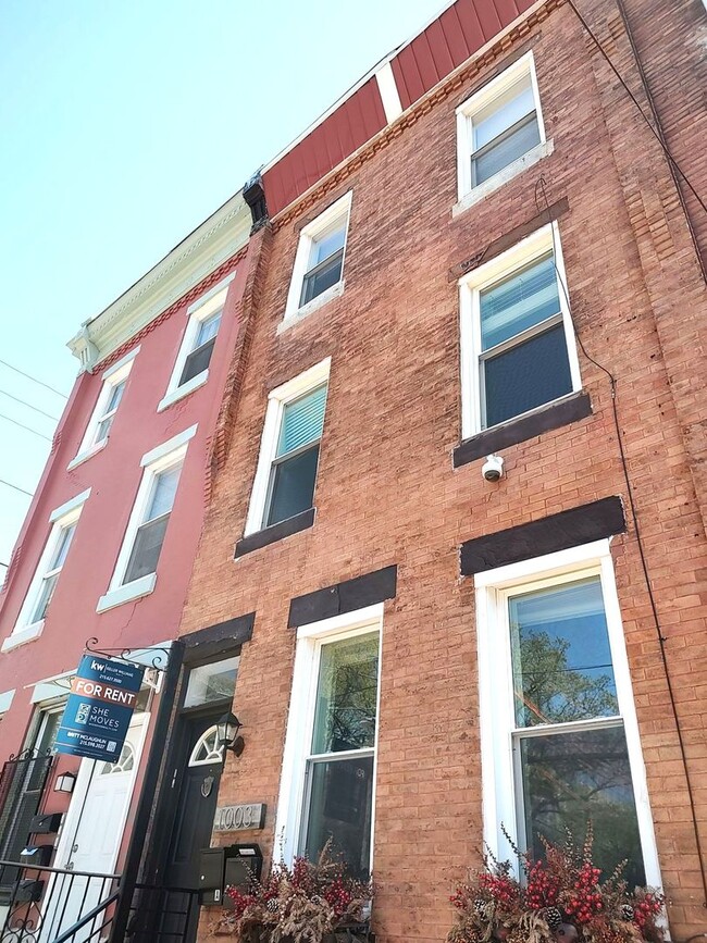 Building Photo - 1003 S 13th St